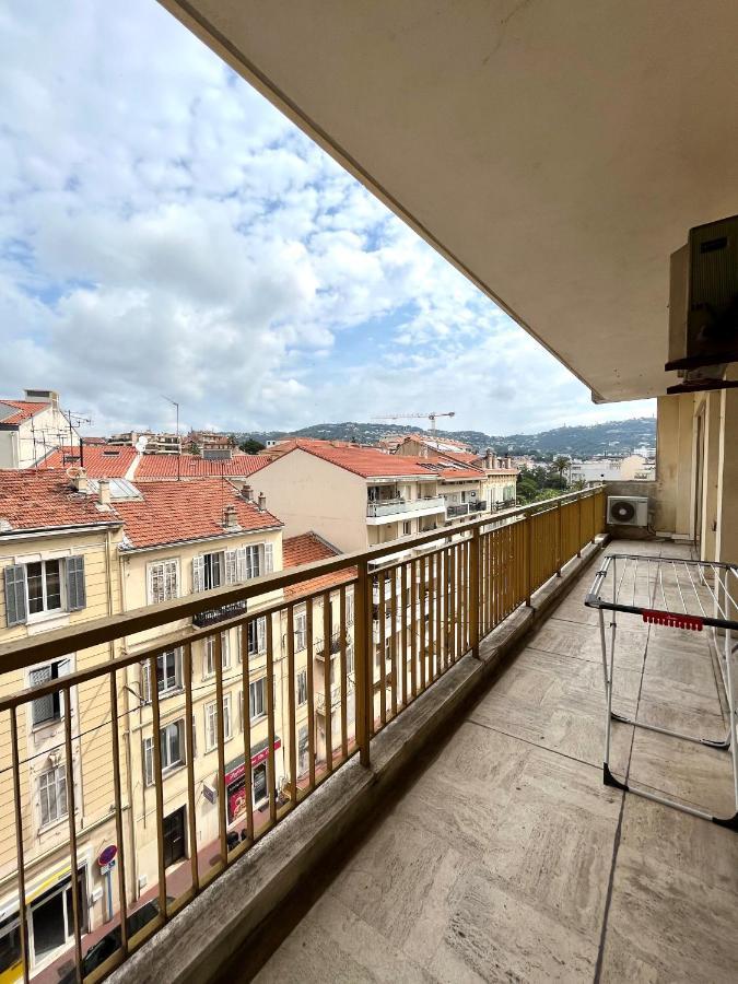 Appartement -300m Palais- Seaview-a/c-wifi-spacieux
